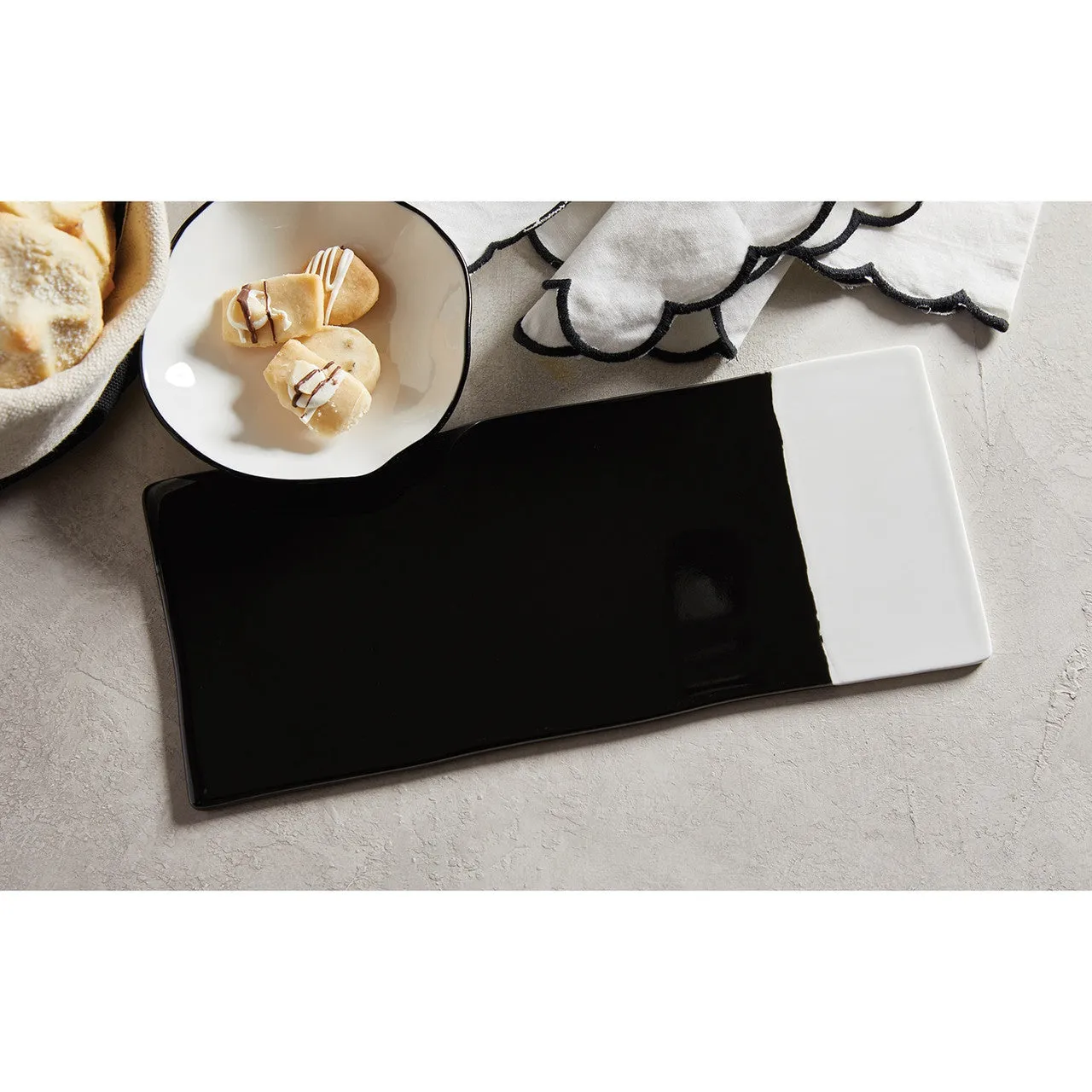 COLOR BLOCK SERVING TRAY