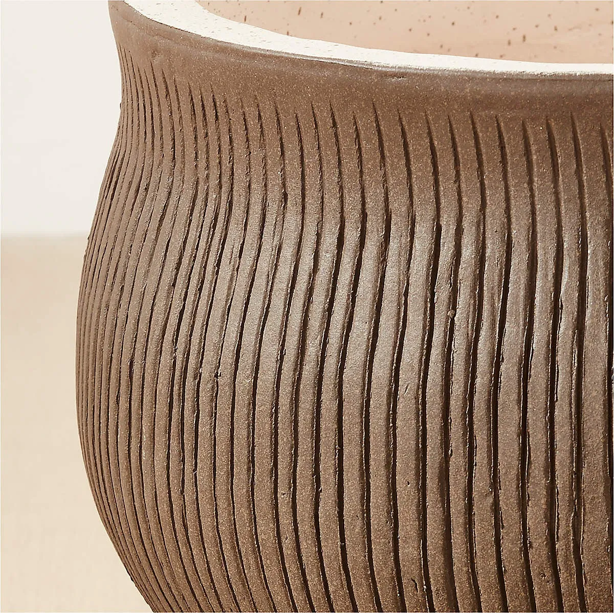 DEL MAR BROWN CLAY INDOOR/OUTDOOR PLANTER 14"