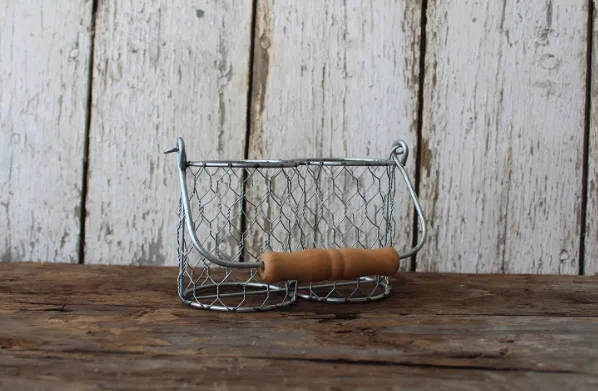 Farmhouse Metal Milkbottle Basket