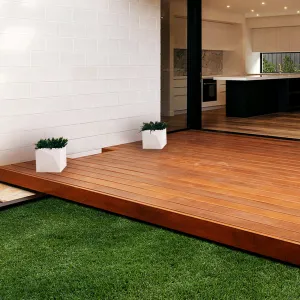 Faz Planter - Modern Patio Accessory