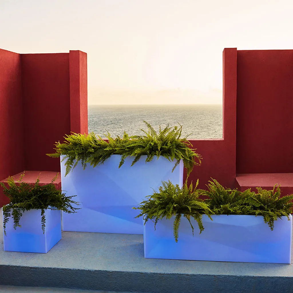 Faz Planter - Modern Patio Accessory