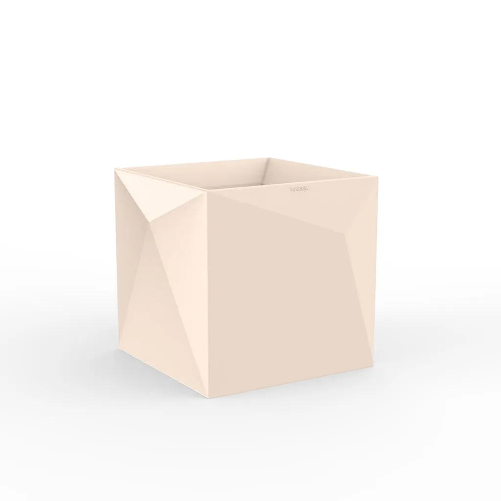 Faz Planter - Modern Patio Accessory