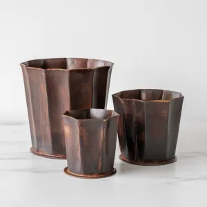 Fluted Iron Pot