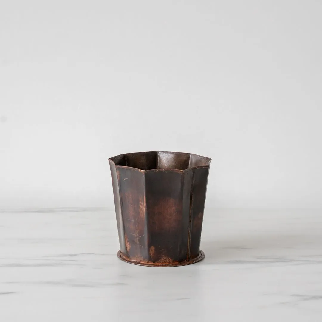 Fluted Iron Pot