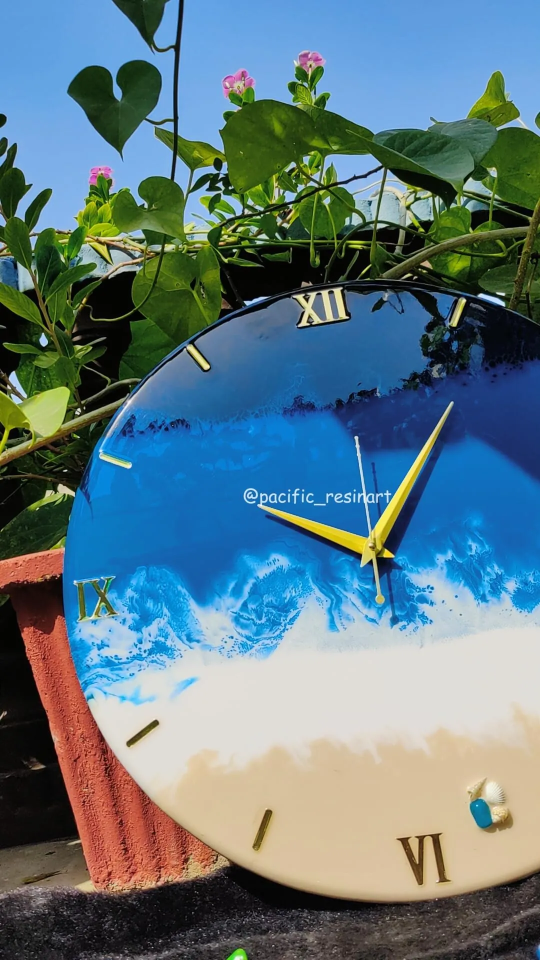 Heaven Furnitures Wall Clock || Resin Art Wall Clock || Wall Decor || Premium Wall Clock || 22mm Thickness || Quality Verified || Resin Art (Blue Ocean, 50cm x 50cm King Size)