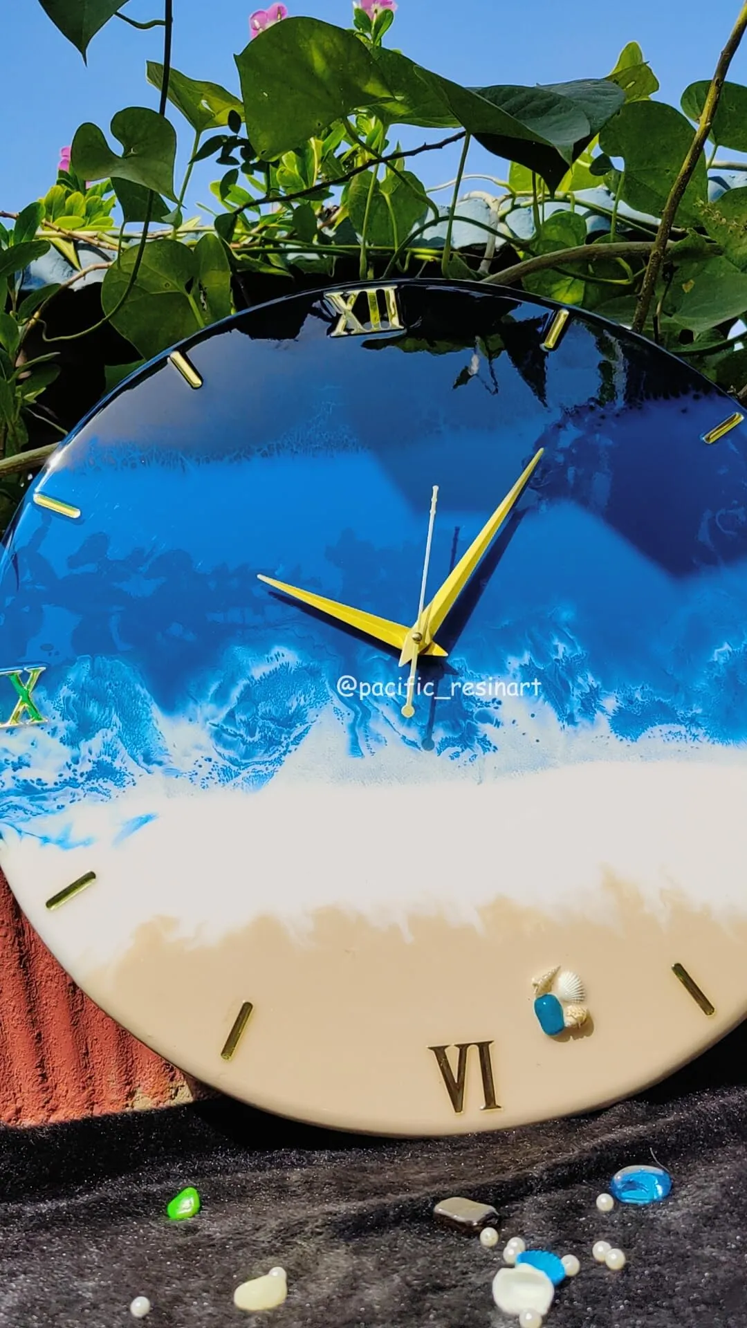 Heaven Furnitures Wall Clock || Resin Art Wall Clock || Wall Decor || Premium Wall Clock || 22mm Thickness || Quality Verified || Resin Art (Blue Ocean, 50cm x 50cm King Size)