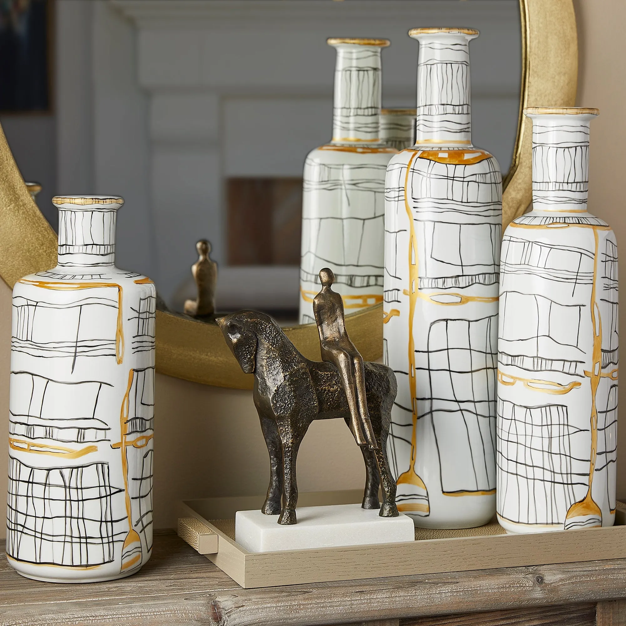 Lindus Vase |Bk | Wh| Sm by Cyan