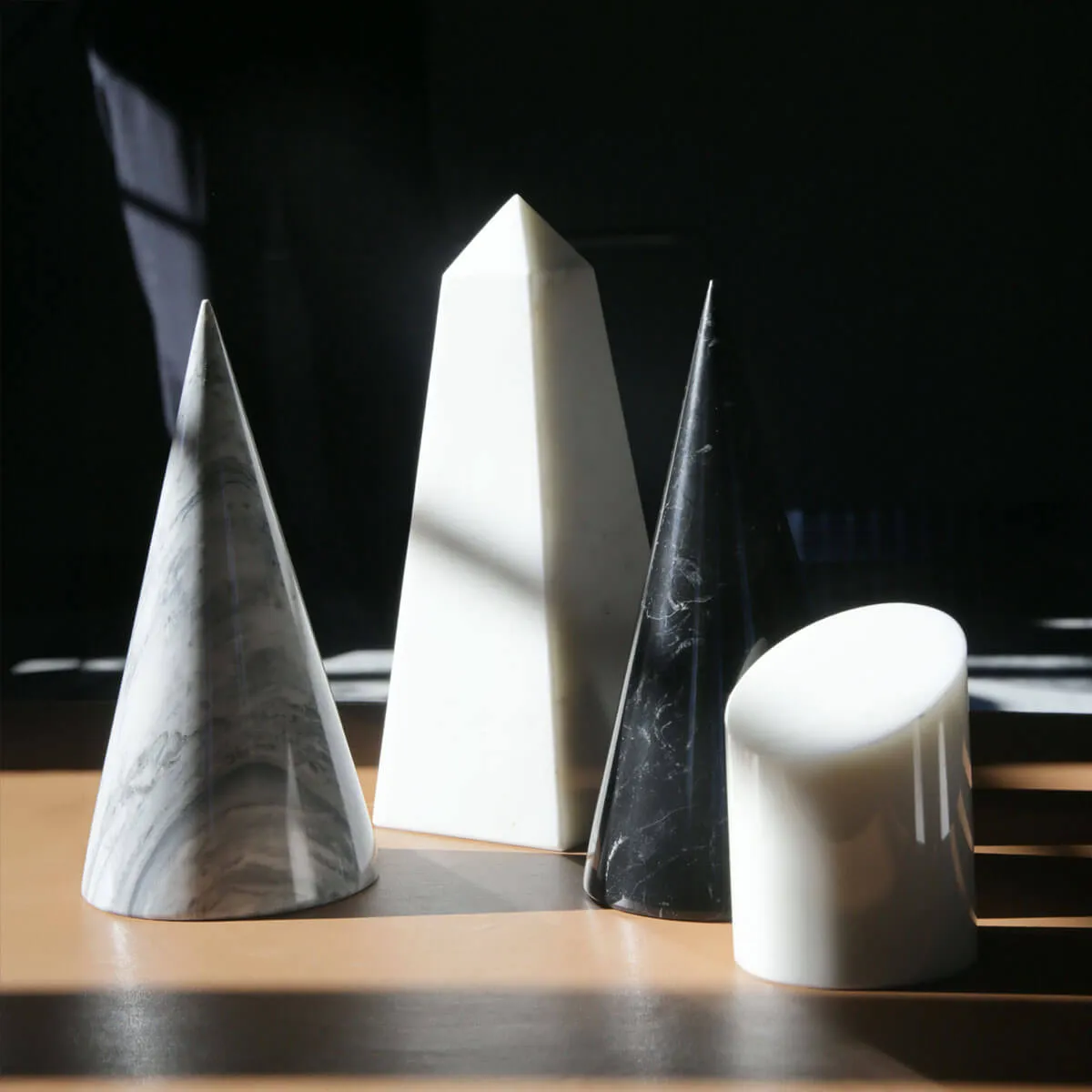 Marble Pyramid - Marble shelf objects