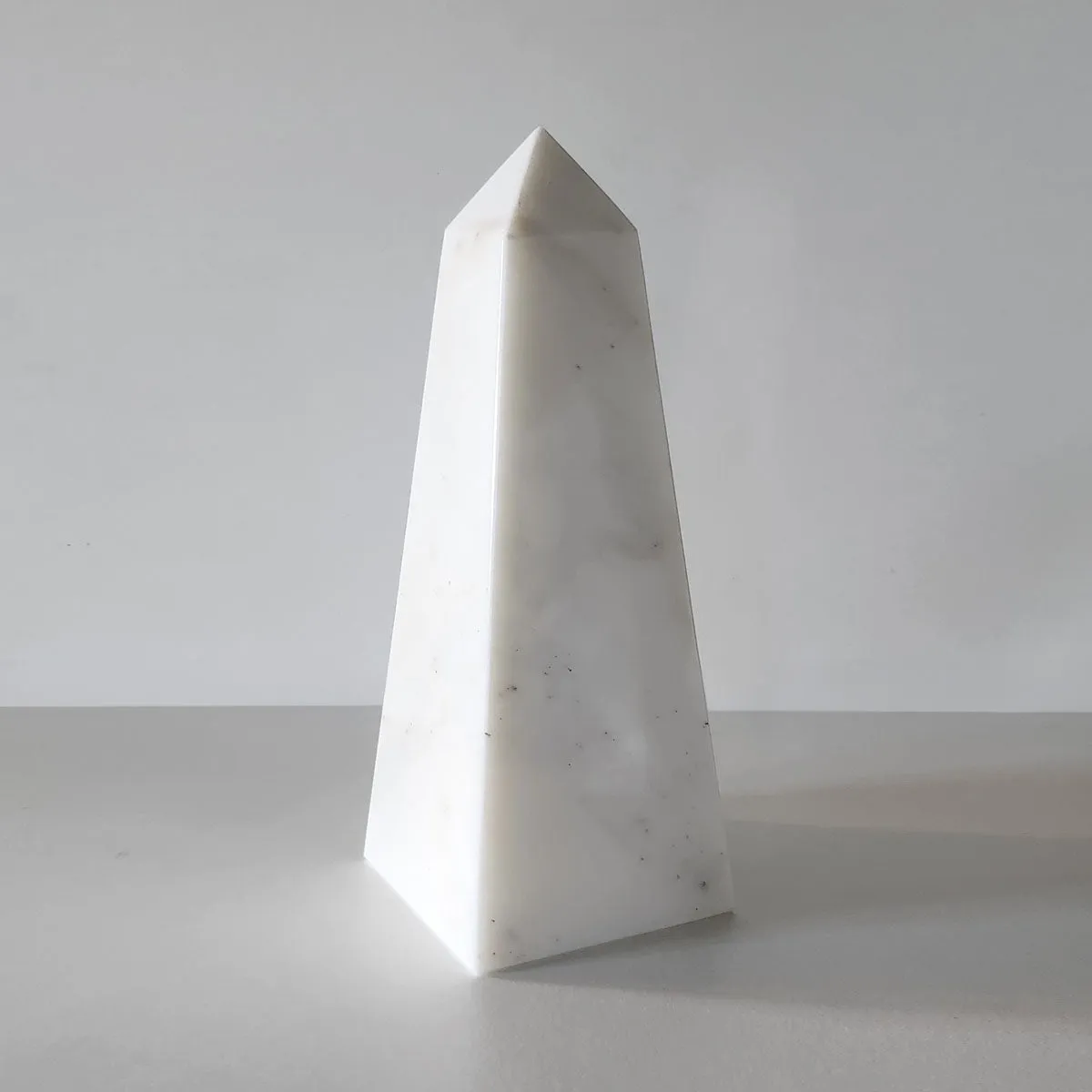 Marble Pyramid - Marble shelf objects