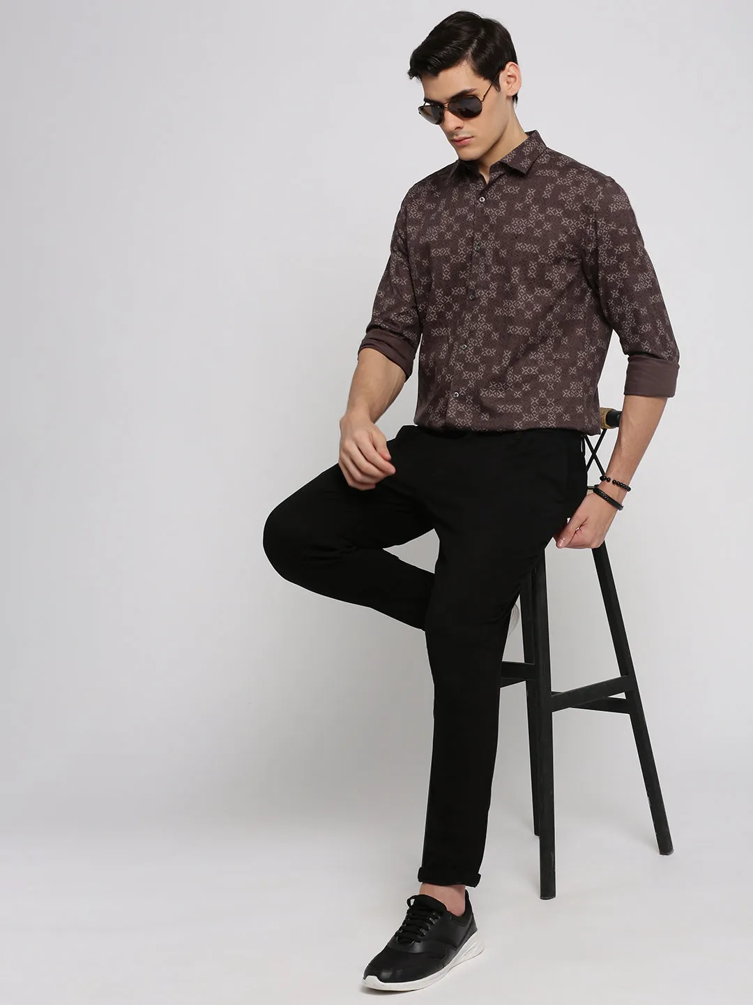 Men Brown Slim Fit Geometric Printed Oxford Weave Cotton Casual Shirt