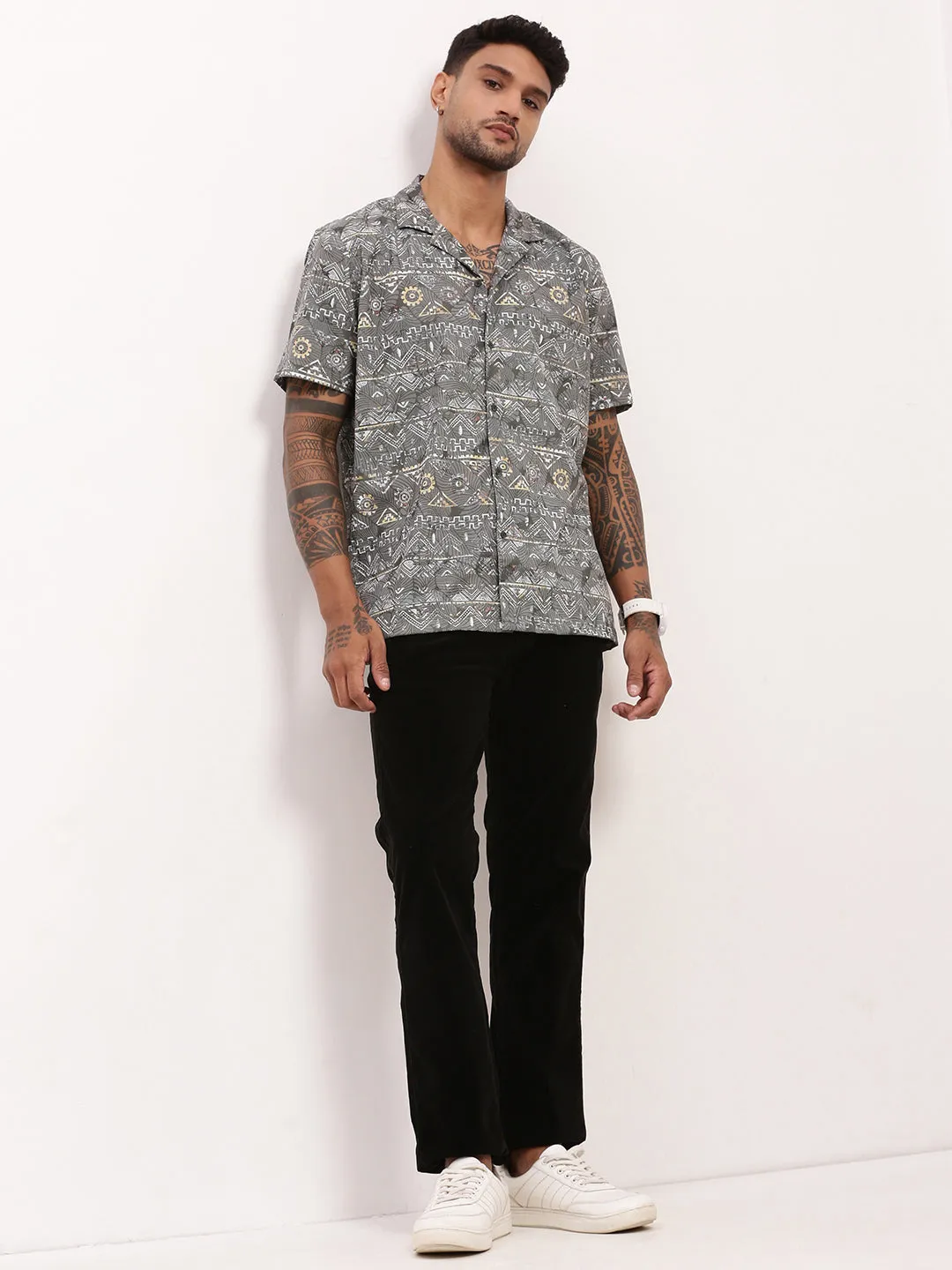 Men Green Geometric Cuban Collar Shirt