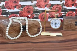 M.Nautical Star Shiny Brass Table Clock Vintage Maritime Woaking Handmade Design Decorative Table Clock