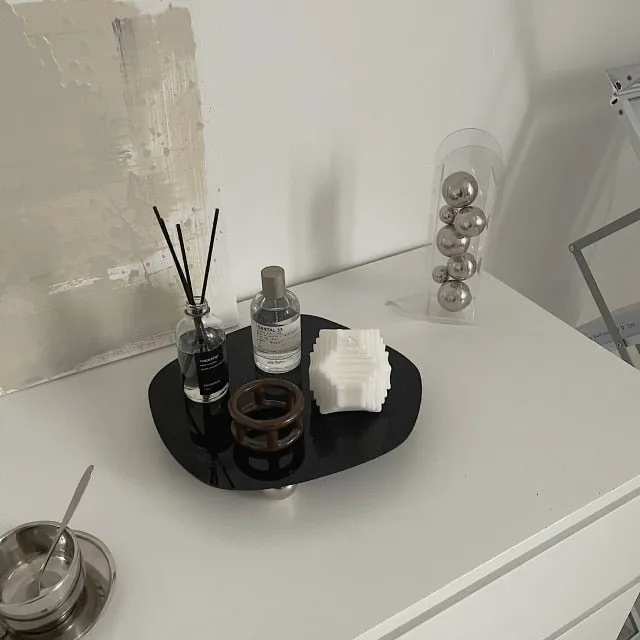 Pebbles Mirror Tray